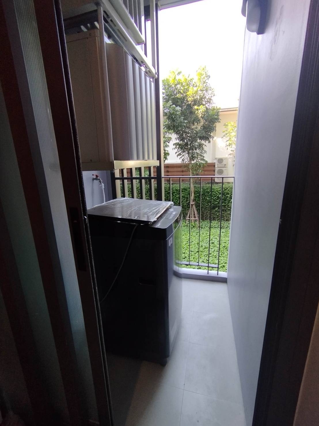 ปล่อยเช่า Aspire Ratchayothin (แอสปาย รัชโยธิน) - โซนพื้นที่ BTS รัชโยธิน 1ห้องนอน 1ห้องน้ำ - ขนาดห้อง 28.5 ตรม. ชั้น 2 ตึก C - ให้เช่า 14,000 ต่อเดือน