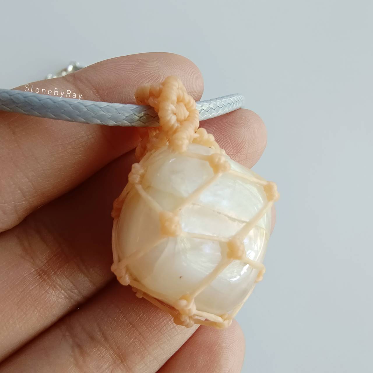 สร้อยคอเชือกกับจี้เชือกถักหินมูนสโตน Moonstone
