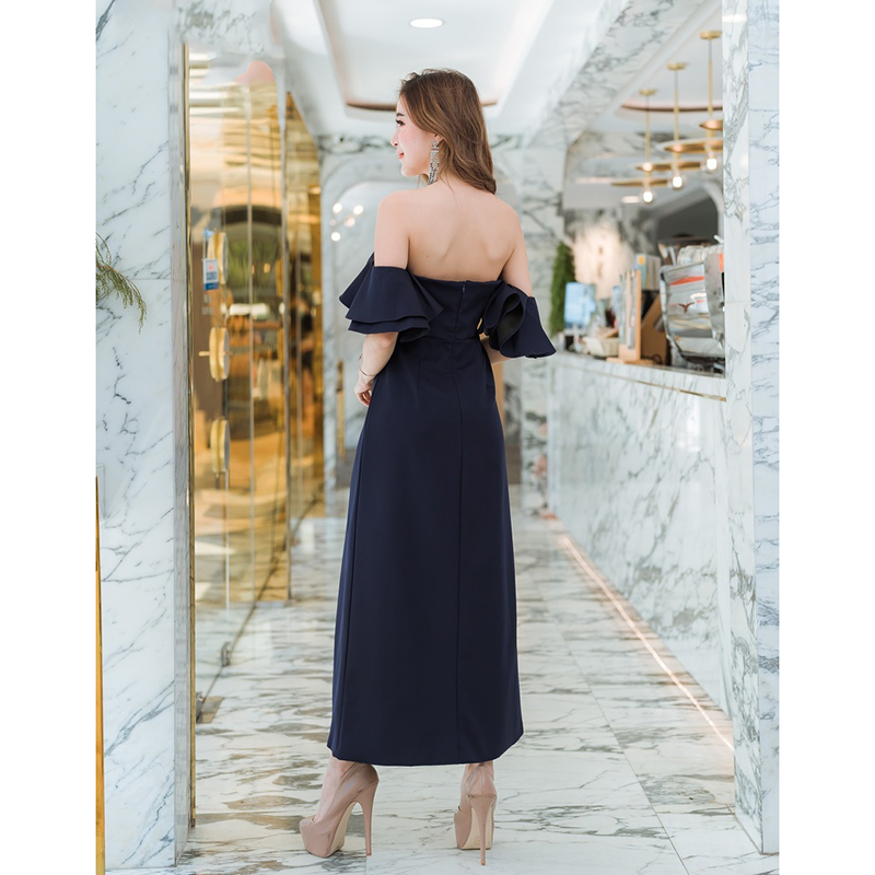 kudapy เดรสยาวสีกรม เปิดไหล่ตัวยาวผ่าหน้า