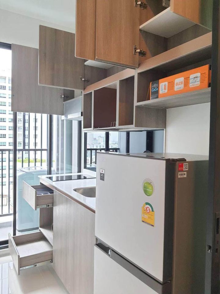 สนใจชมห้องติดต่อได้เลย Line ID: Smile-easy ปล่อยเช่าคอนโด ไนท์บริดจ์ คอลลาจ รามคำแหง (Knightsbridge Collage Ramkhamhaeng) - 1ห้องนอน 1ห้องน้ำ 1ห้องนั่งเล่น - ใกล้ MRT หัวหมาก - ขนาดห้อง 27 ตรม. ชั้น 12A