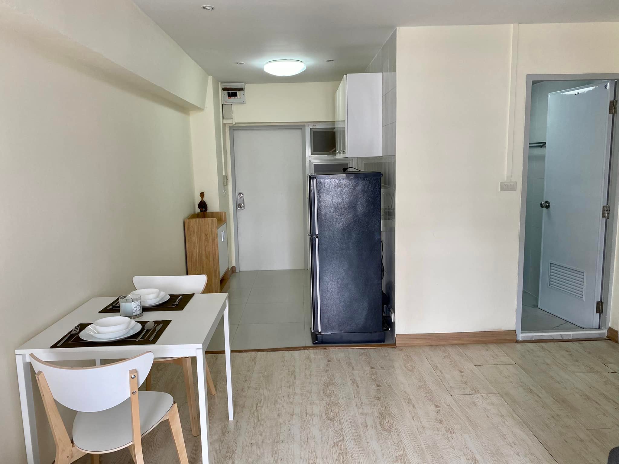 ปล่อยเช่าคอนโด Thonglor Tower : ทองหล่อ ทาวเวอร์ - โซนพื้นที่ BTS ทองหล่อ - 2ห้องนอน 1ห้องน้ำ 1ห้องนั่งเล่น - ขนาดห้อง 48.79 ตรม. ชั้น 10 ตึก A