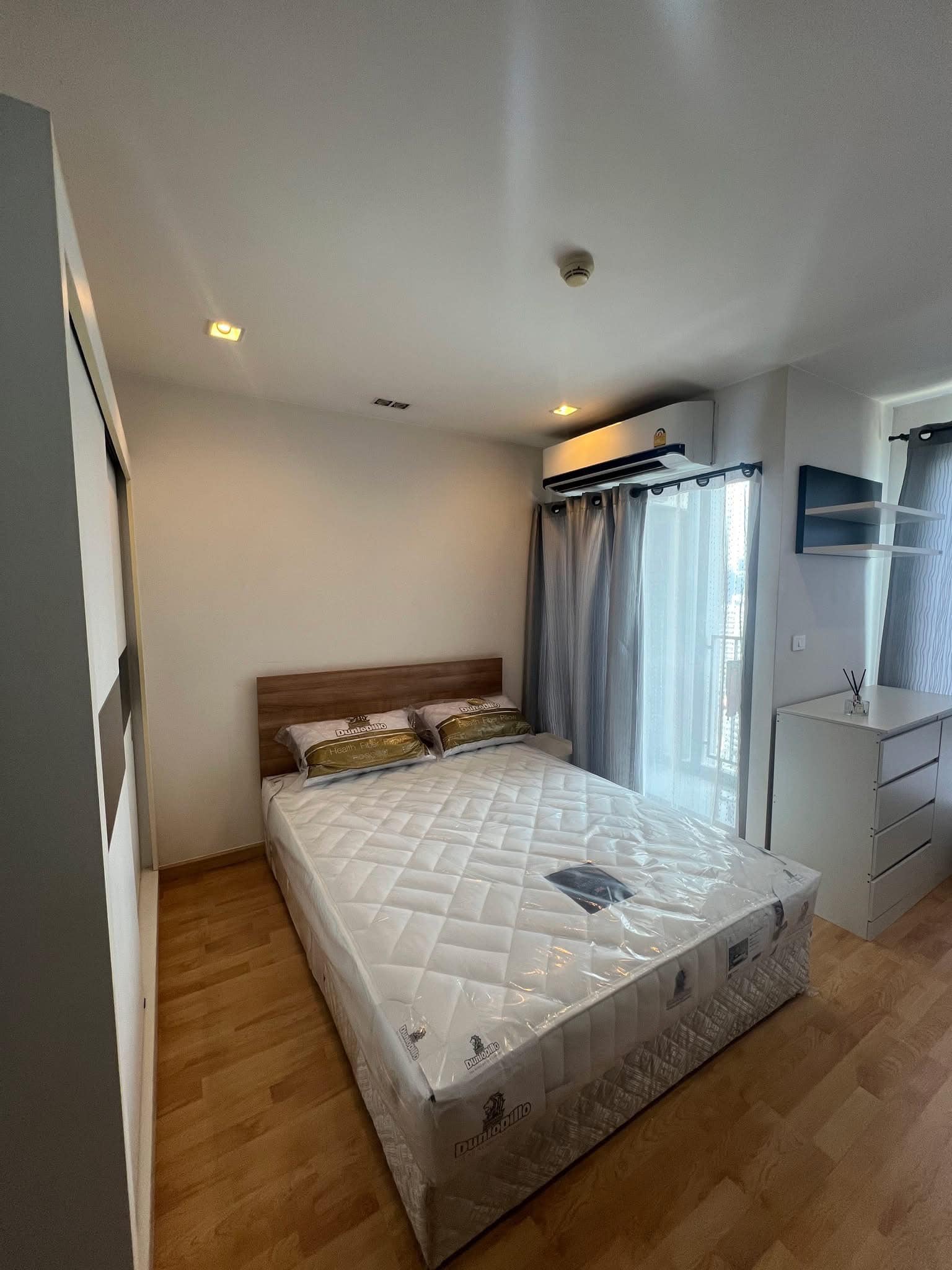 ให้เช่าห้องแบบ Studio 1ห้องน้ำ โซนพื้นที่ ดินแดง MRT พระราม 9 คอนโด Casa Condo Asoke - Dindaeng (คาซ่า คอนโด อโศก - ดินแดง) ขนาดห้อง 26 ตรม. ชั้น 27