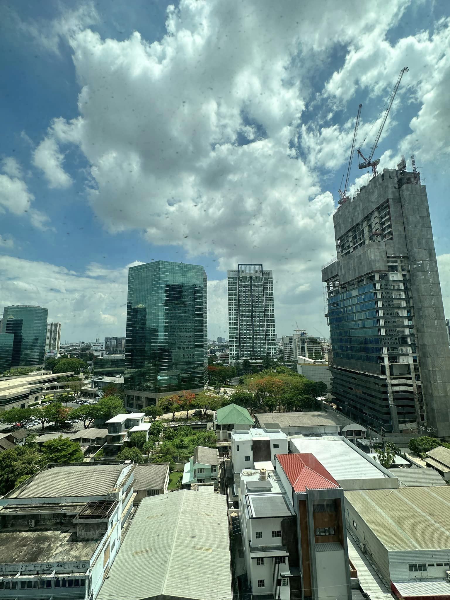 (ไนท์บริดจ์ ไพร์ม รัชโยธิน) High Rise โซนพื้นที่ BTS พหลโยธิน24 ให้เช่าห้องแบบ 1ห้องนอน 1 ห้องอเนกประสงค์ 1ห้องน้ำ ขนาดห้อง 31 ตรม. ชั้น 16