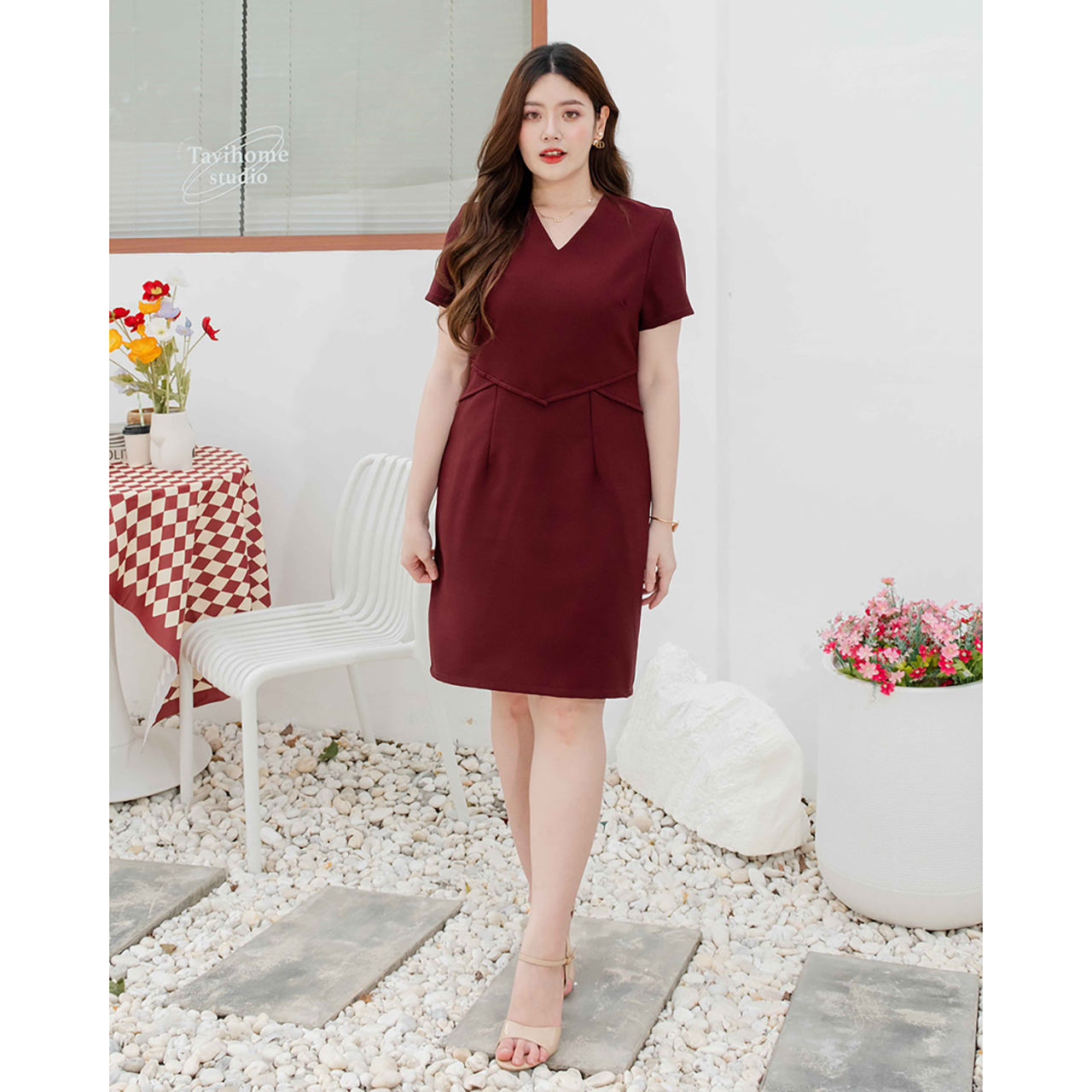 kudapy เดรสสั้นสีเทาฟ้า กรม ชมพู น้ำตาล มัทฉะ แดงเข้ม กิมมิคกุ๊นสลับสามเหลี่ยมที่เอว มีซับในทั้งตัว