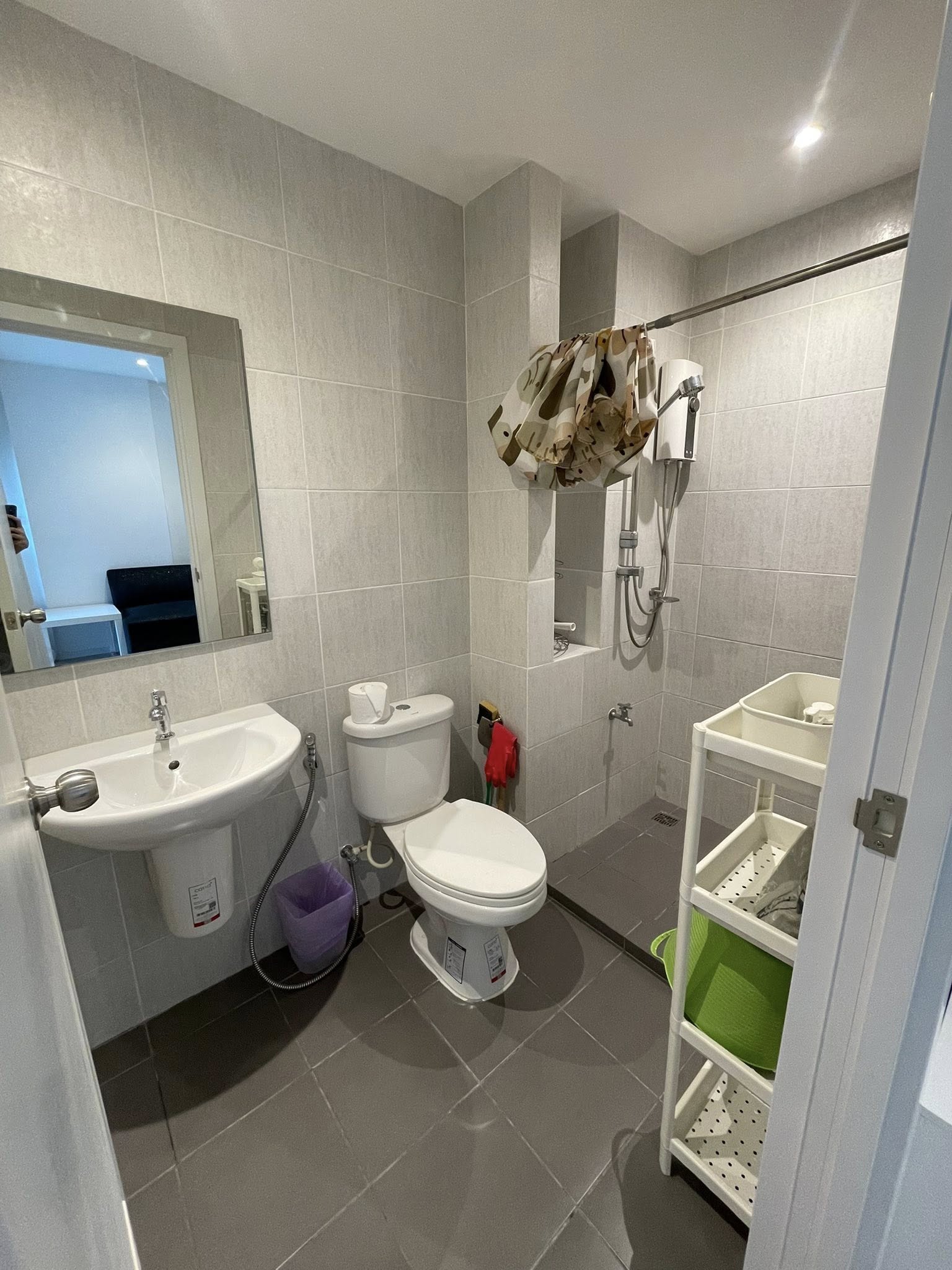 ให้เช่าห้องแบบ 1ห้องนอน 1ห้องน้ำ 1ครัวแยก โซนพื้นที่ เสรีไท รามคำแหง คอนโด iCondo Serithai Green Space (ไอคอนโด เสรีไทย กรีนสเปซ) Low Rise ขนาดห้อง 25 ตรม. ชั้น 4 ตึก A