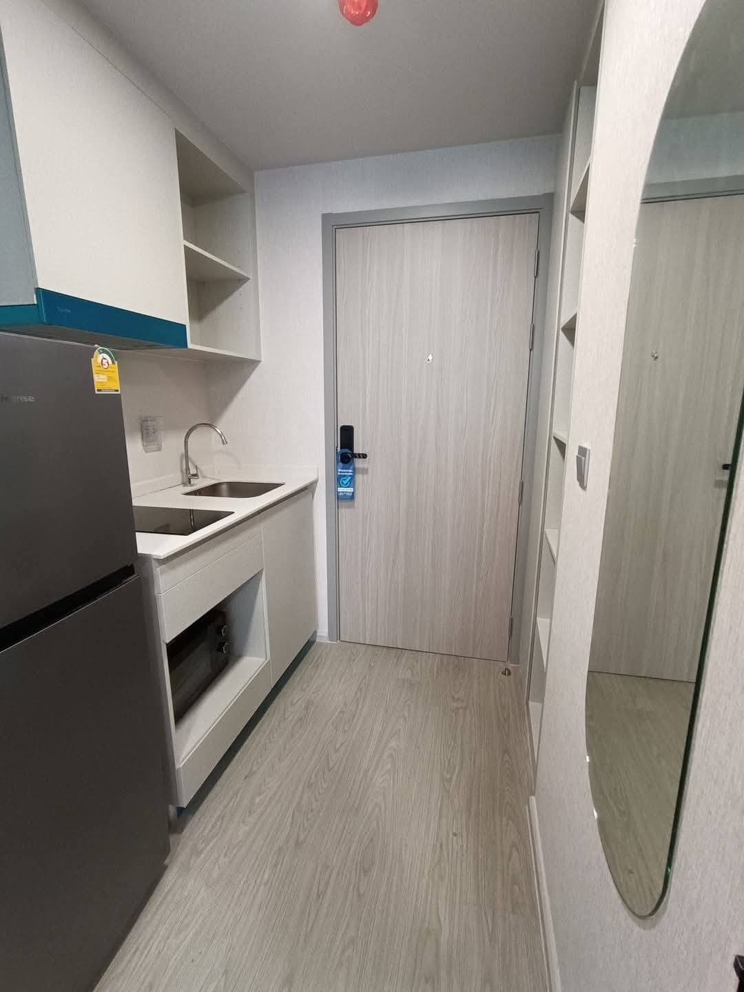 โซนพื้นที่ MRT ศรีนุช สายสีเหลือง ให้เช่าห้องแบบ Studio 1ห้องน้ำ คอนโด Atmoz Oasis Onnut (แอทโมซ โอเอซิส อ่อนนุช) Low Rise ขนาดห้อง 25 ตรม. ชั้น ตึก E