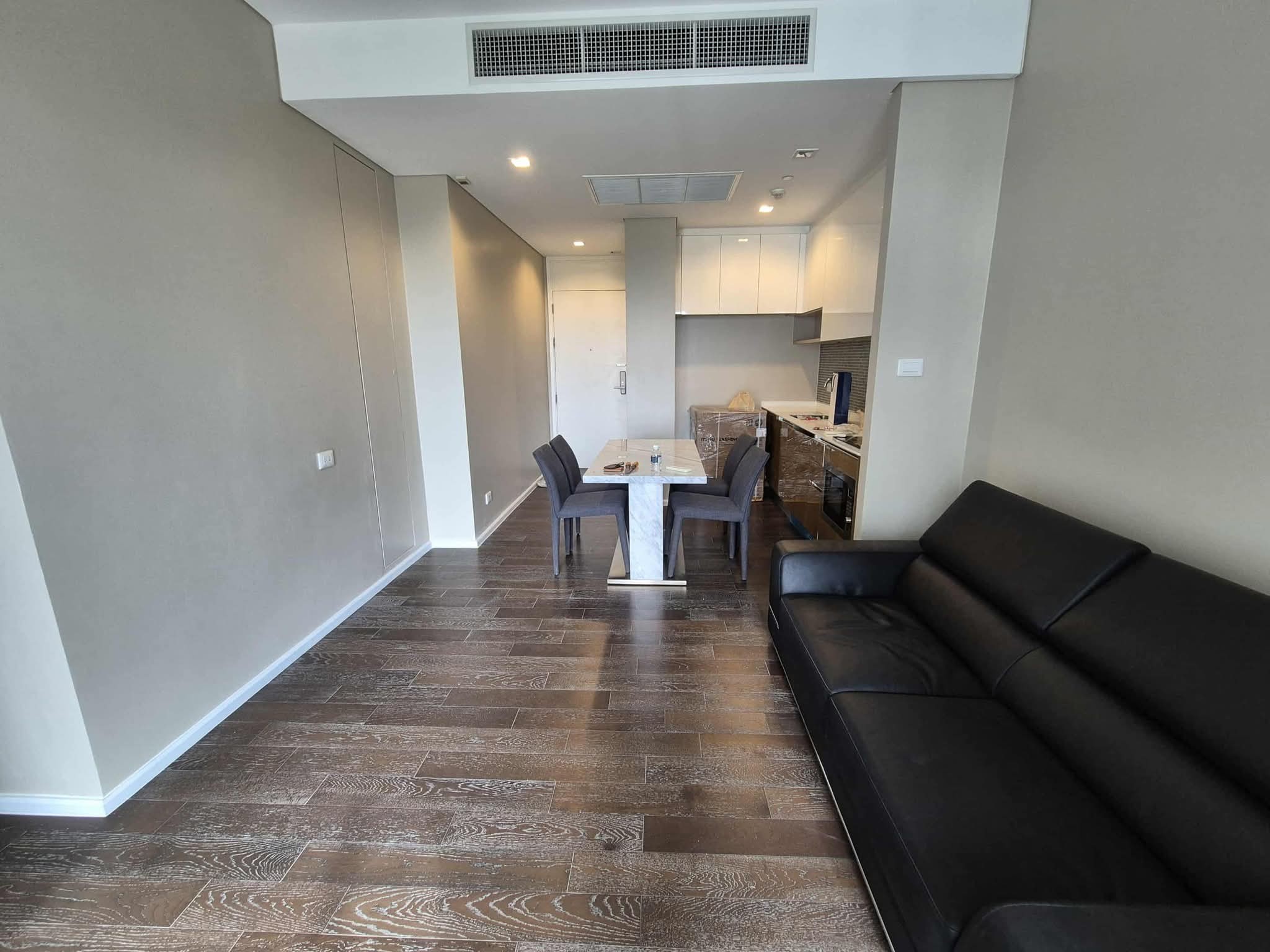 ให้เช่าคอนโด The Saint Residences (เดอะ เซนต์ เรสซิเดนซ์) โซน รถไฟฟ้า BTS ห้าแยกลาดพร้าว ห้องแบบ 2ห้องนอน / 2ห้องน้ำ ขนาดห้อง 57 ตรม. ชั้น 24