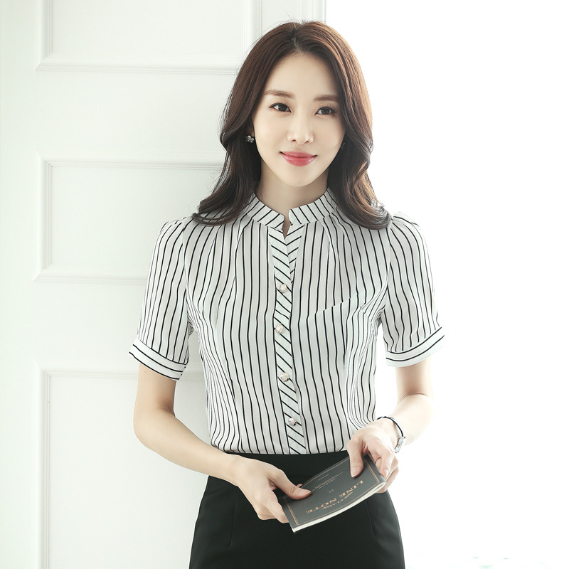 kudapy เสื้อเชิ้ตสีขาวลายทาง คอปกตั้ง แขนสั้น ใส่ทำงาน
