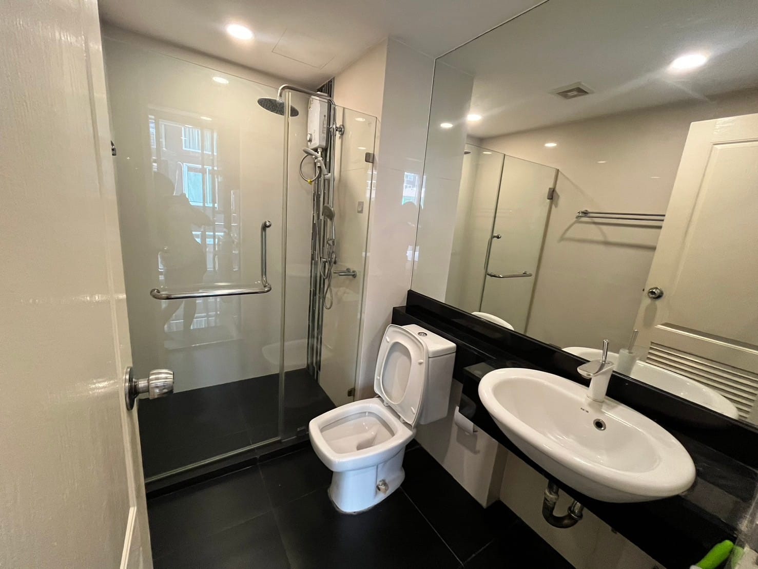 ปล่อยเช่าคอนโด Chateau in Town Charansanitwong 96/2 (ชาโตว์ อินทาวน์ จรัญสนิทวงศ์ 96/2) - 1ห้องนอน 1ห้องน้ำ 1ห้องนั่งเล่น 1ห้องครัว - ใกล้ MRT บางอ้อ - ขนาดห้อง 30 ตรม. ชั้น 2 ตึก A