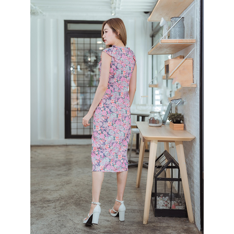 kudapy เดรสสั้นสีครีม/สีชมพู แขนกุดแต่งระบายหน้า