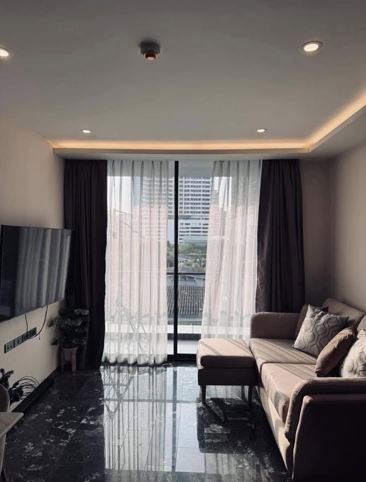 ให้เช่าห้องแบบ 1ห้องนอน 1ห้องน้ำ โซนพื้นที่ BTS ทองหล่อ คอนโด 168 Sukhumvit 36 (168 สุขุมวิท 36) ขนาดห้อง 43 ตรม. ชั้น 5 (luxury segment ห้องหินอ่อนแท้)