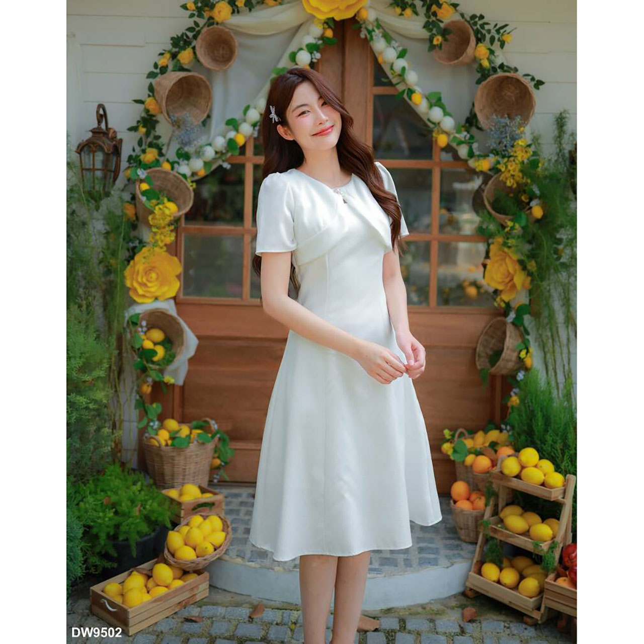 kudapy เดรสสั้น แขนสั้นคอกลมแต่งกระดุมซิปหลัง