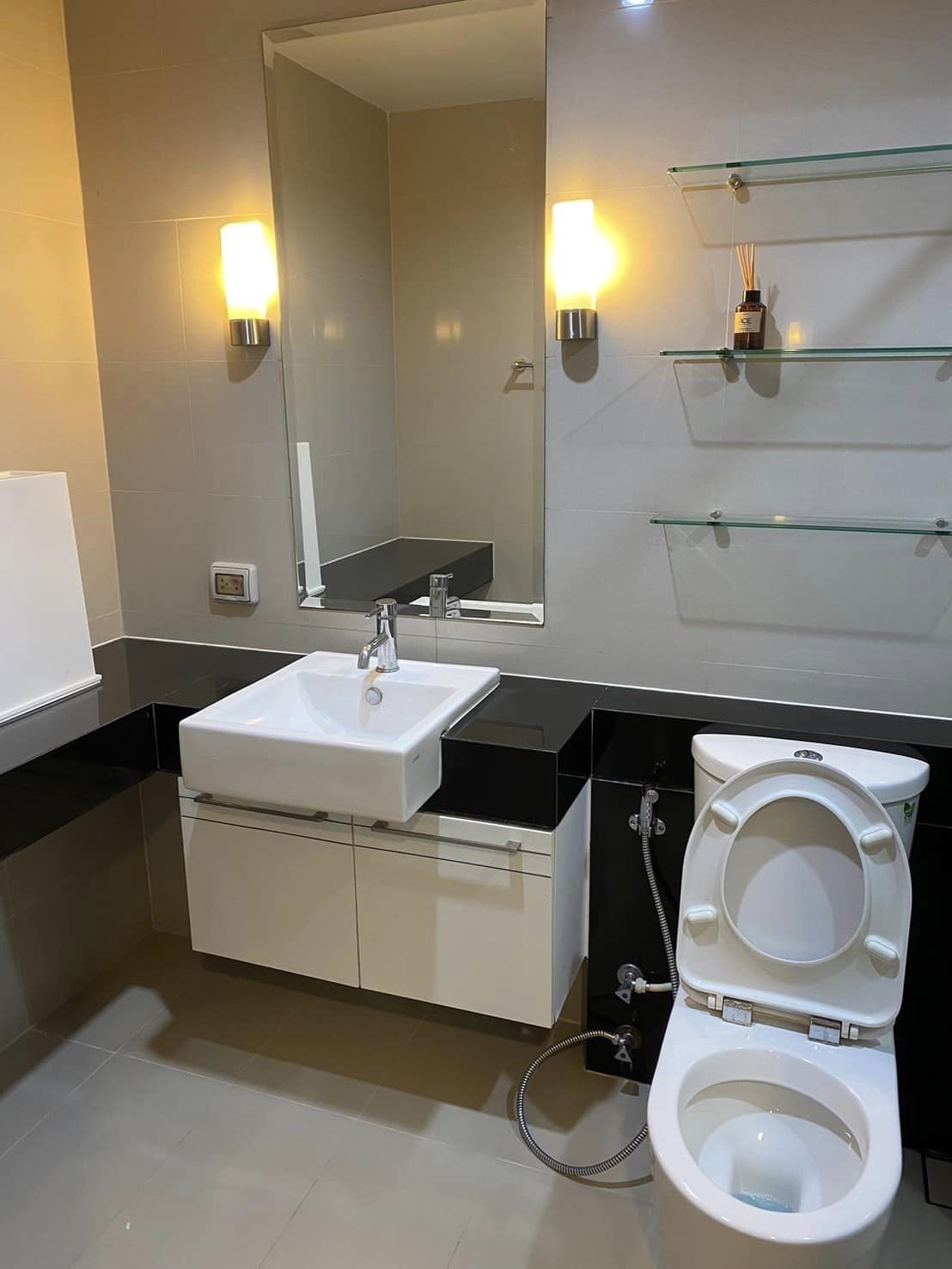 ปล่อยเช่าคอนโด Star View (สตาร์ วิว) - โซนพื้นที่ พระราม 3 - 2ห้องนอน 2ห้องน้ำ 1ห้องนั่งเล่น - ขนาดห้อง 78 ตรม. ชั้น 22 ตึก B