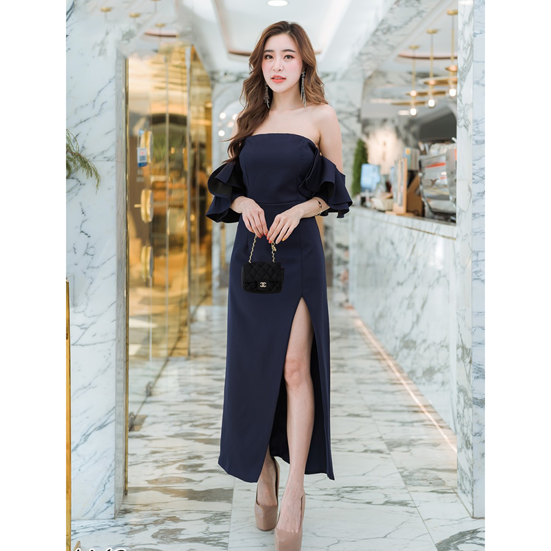 kudapy เดรสยาวสีกรม เปิดไหล่ตัวยาวผ่าหน้า