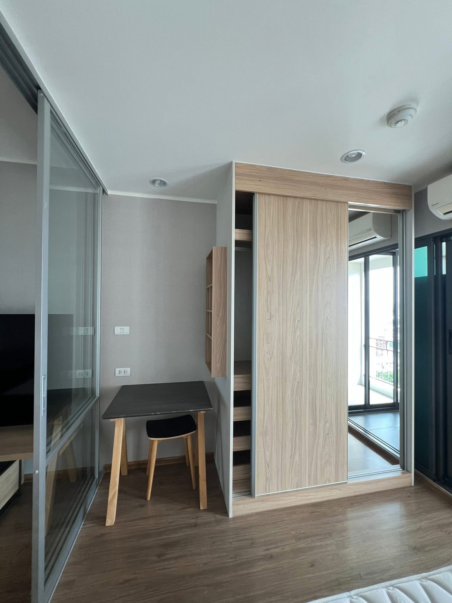 High Rise โซนพื้นที่ ถนนพระราม3 ให้เช่าห้องแบบ 1ห้องนอน 1ห้องน้ำ 1ครัวปิด คอนโด U Delight Residence Riverfront Rama 3 (ยู ดีไลท์ เรสซิเดนซ์ ริเวอร์ฟรอนท์ พระราม 3) ขนาดห้อง 34 ตรม. ชั้น 16 ไม่ใช่ฝั่งวัด ฝั่งกสิกรเห็นวิวแม่น้ำเจ้าพระยา