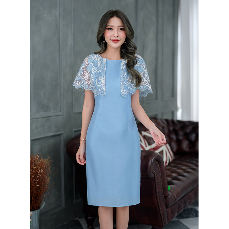 kudapy เดรสสั้นสีแดงเลือดหมู/สีฟ้า/สีกรม/สีชมพู เดรสผ้าไหมญี่ปุ่นดีไซน์ช่วงบนเป็นแบบงานผ้าลูกไม้เงาปักลาย ดีไซน์คลุมไหล่ระบายแบบเก๋ๆ