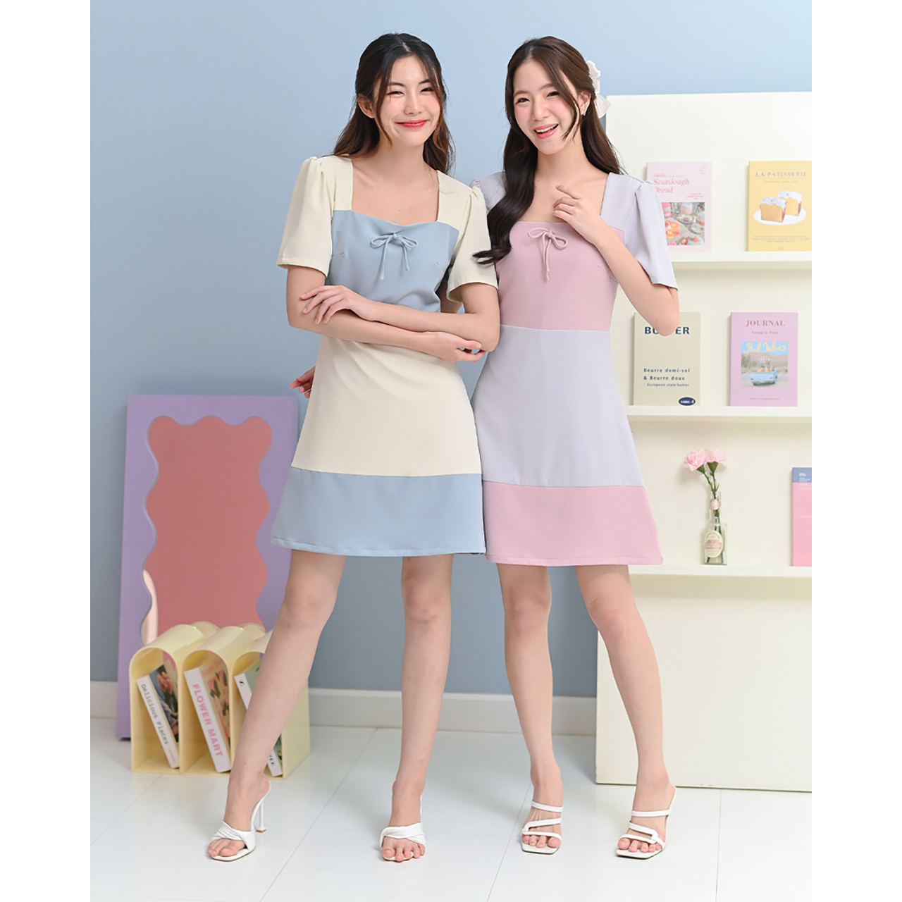 kudapy เดรสแขนสั้นดีไซน์คอเหลี่ยม เล่นสีทูโทนรอบอกและชายกระโปรง แต่งเชือกโบว์เล็กๆเพิ่มความน่ารัก