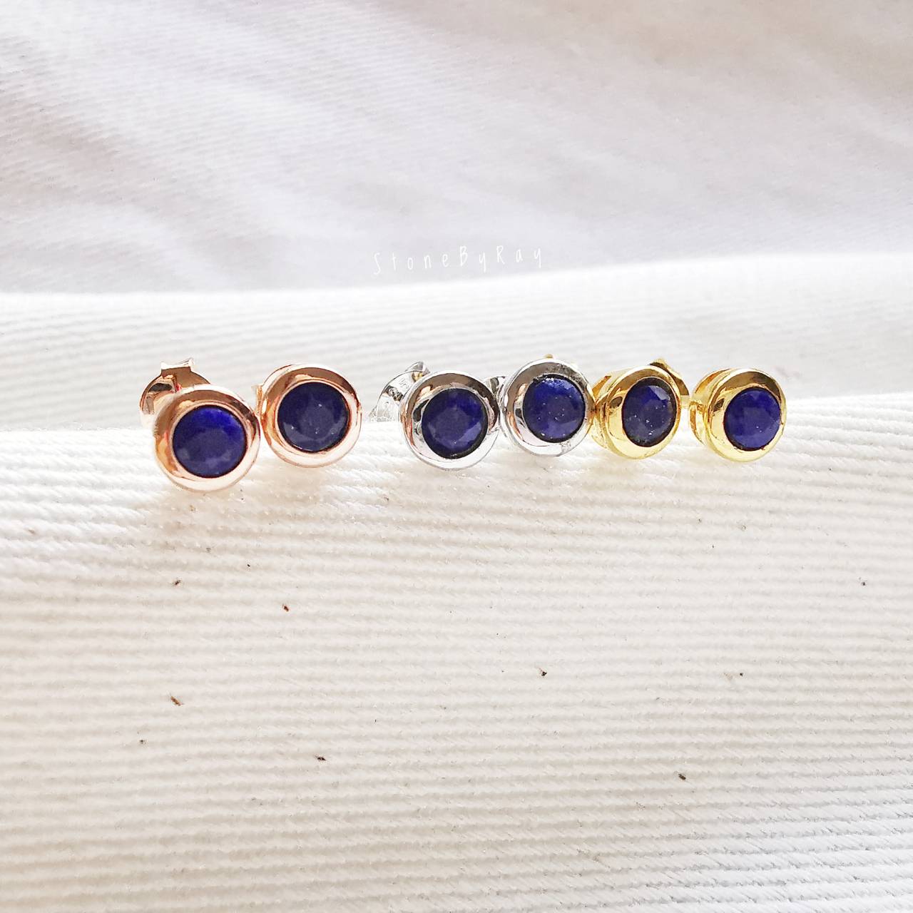 ต่างหูเงินทรงกลมดีไซน์กับหินลาพิสลาซูลี Lapis Lazuli