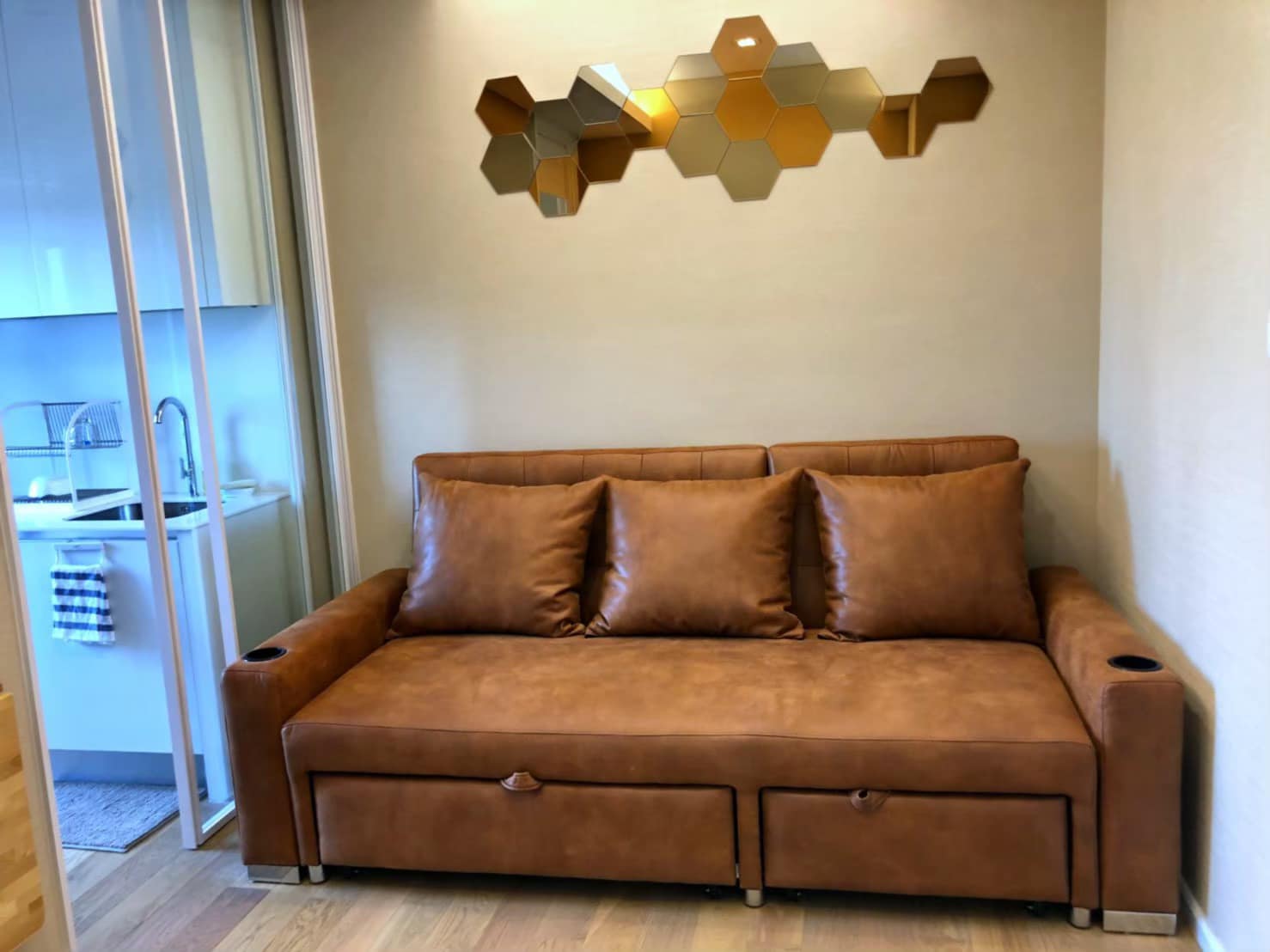 ให้เช่า เดอะ เซนต์ เรสสิเด้นเซส วิวสระห้องพร้อมอยู่มีเครื่องซักผ้า