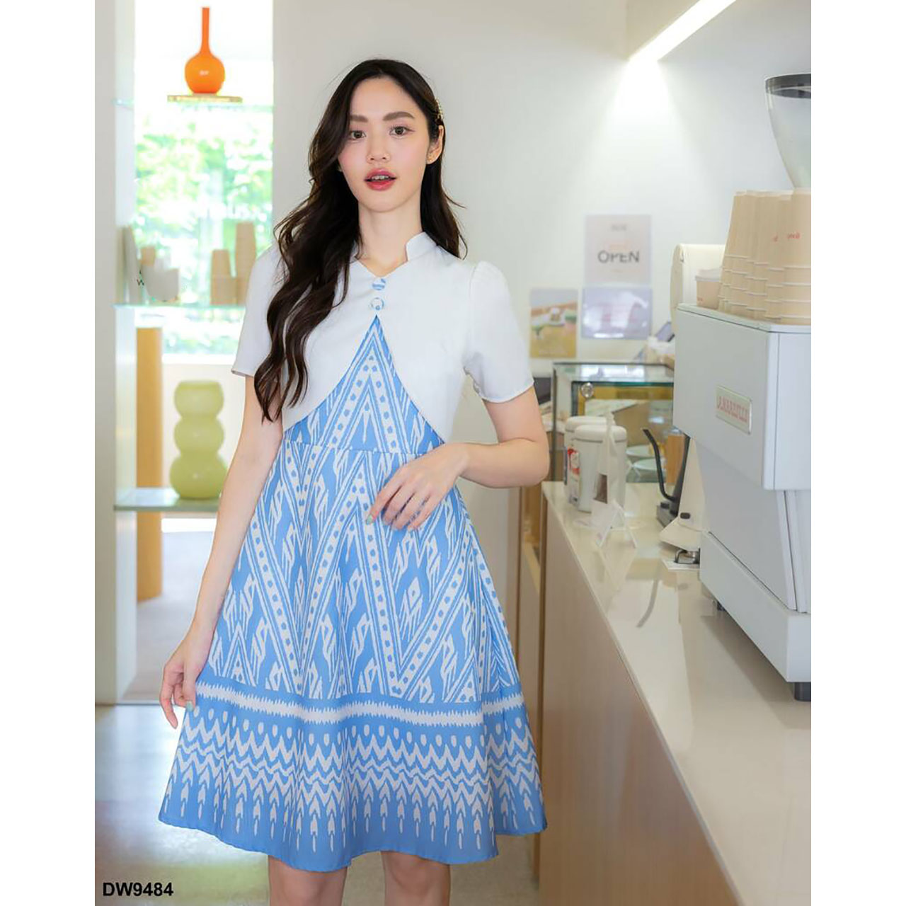 kudapy เดรสสั้นสีฟ้า ผ้าลายไทยกั๊กผ้าพื้น แขนสั้น ใส่ออกงานสวยดูดี