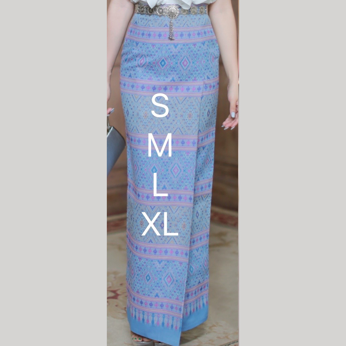 kudapy เซตเสื้อผ้าแก้วระบายชั้น+ผ้าถุงทอลายสีฟ้าตามแบบ สามารถสั่งยกชุด หรือสั่งแยกชิ้นได้ค่ะ