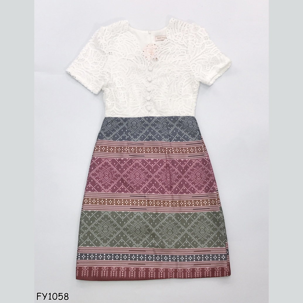 kudapy เดรสสั้นผ้าไทยคอวีตัดเย็บต่อเสื้อผ้าลูกไม้พิมพ์ลาย ทรงเอเข้ารูป งานสวยมากค่ะ