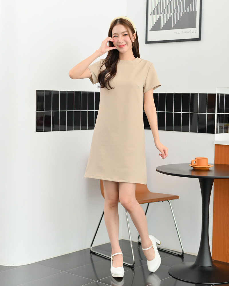 kudapy เดรสคอกลมแขนสั้น เน้นแบบเรียบใส่ง่าย ทรงสวยใส่สบาย ผ้าเนื้อนิ่มไม่หนาไม่บางเกินไป