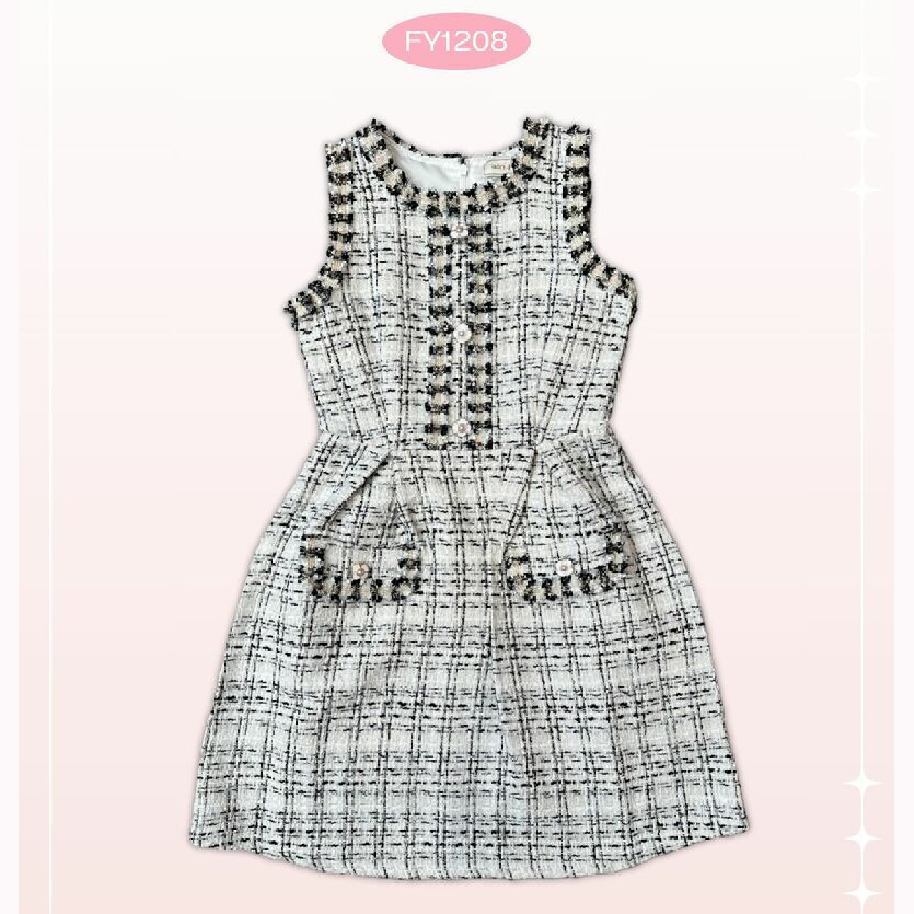 kudapyเดรสสั้นสีขาว/สีชมพู ผ้าชาแนลแขนกุด