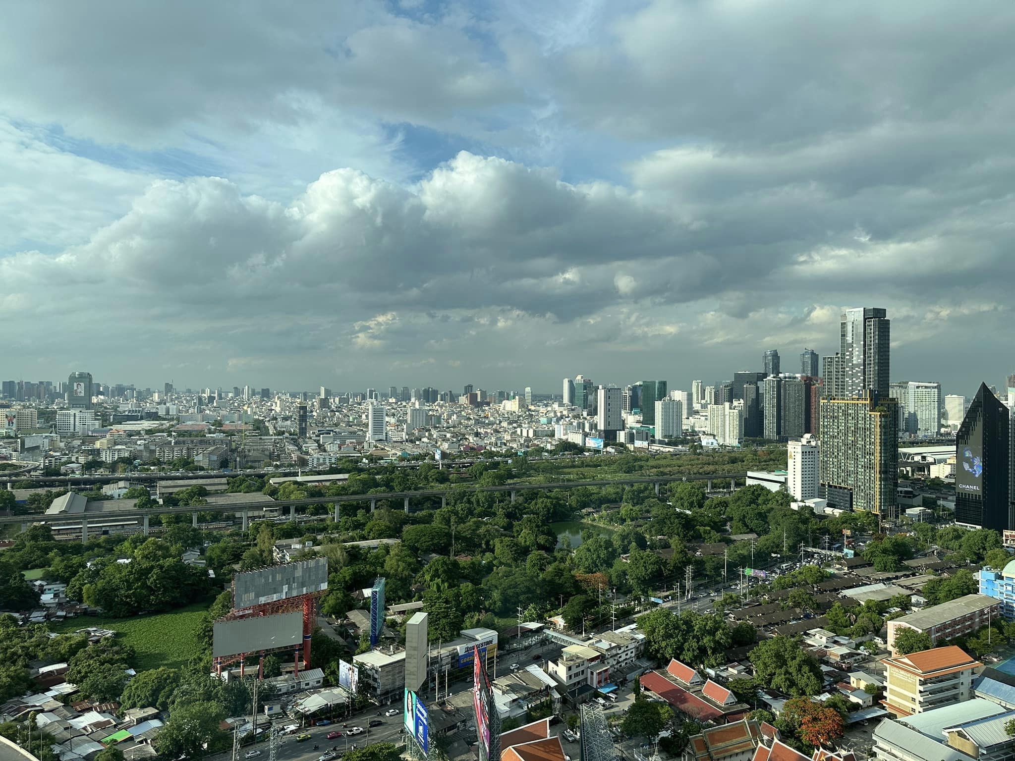 ปล่อยเช่าคอนโด Life One Wireless (ไลฟ์ วัน ไวร์เลส) - ห้องมุมติดทางหนีไฟ 1ห้องนอน 1ห้องน้ำ 1ห้องนั่งเล่น 1ห้องครัว - ใกล้ BTSเพลินจิต - ขนาดห้อง 36 ตรม. ชั้น 37