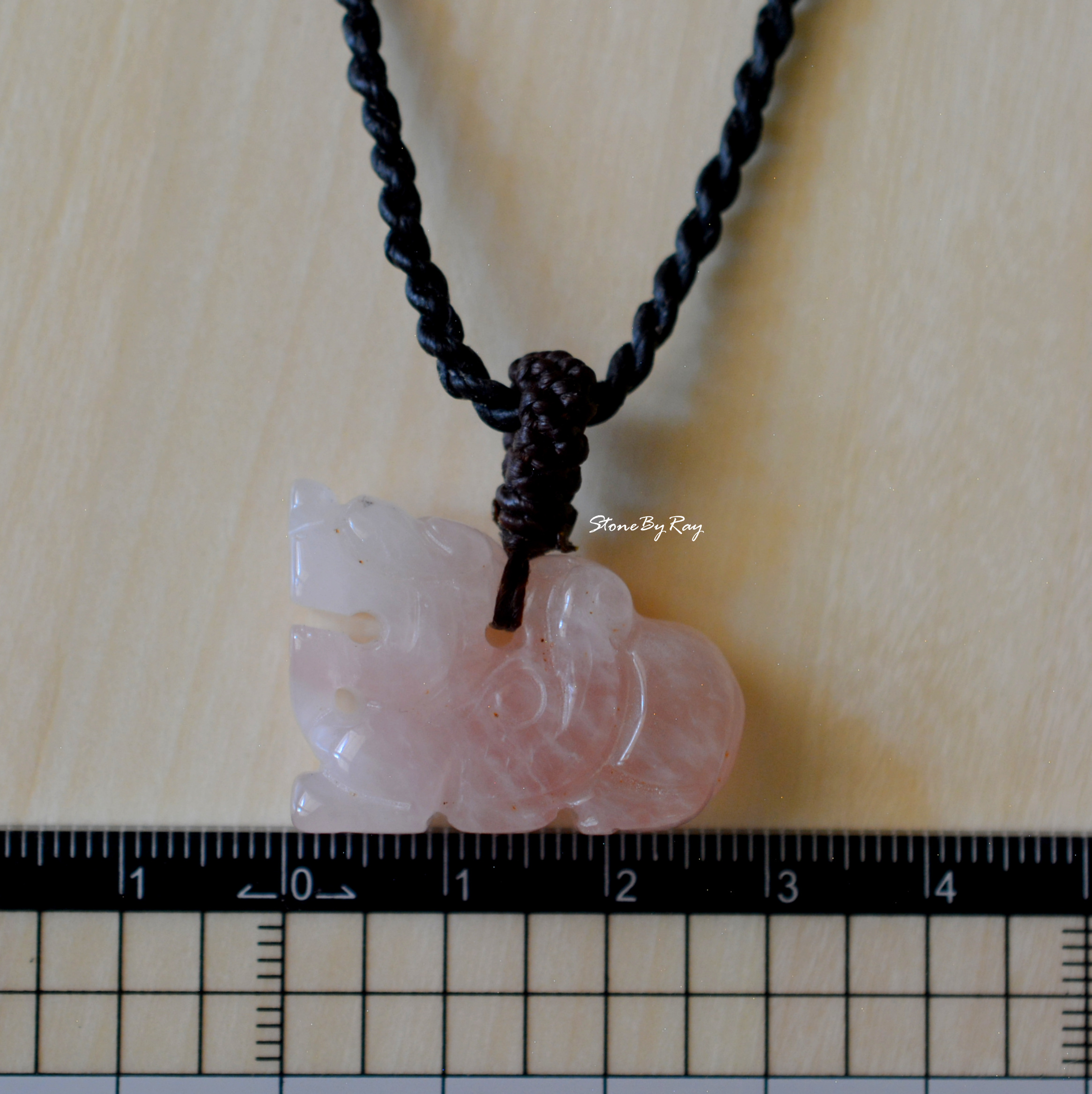 สร้อยคอเชือกจี้ปี่เซียะโรสควอตซ์ (RoseQuartz)