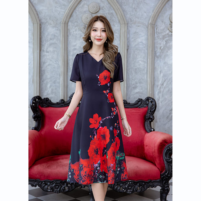 kudapy เดรสสั้นคอวีสีน้ำตาล/สีดำ แขนสั้งกระโปรงทรงเอบานกำลังสวยค่ะ ผ้าพิมพ์ลายอกไม้สวยงา