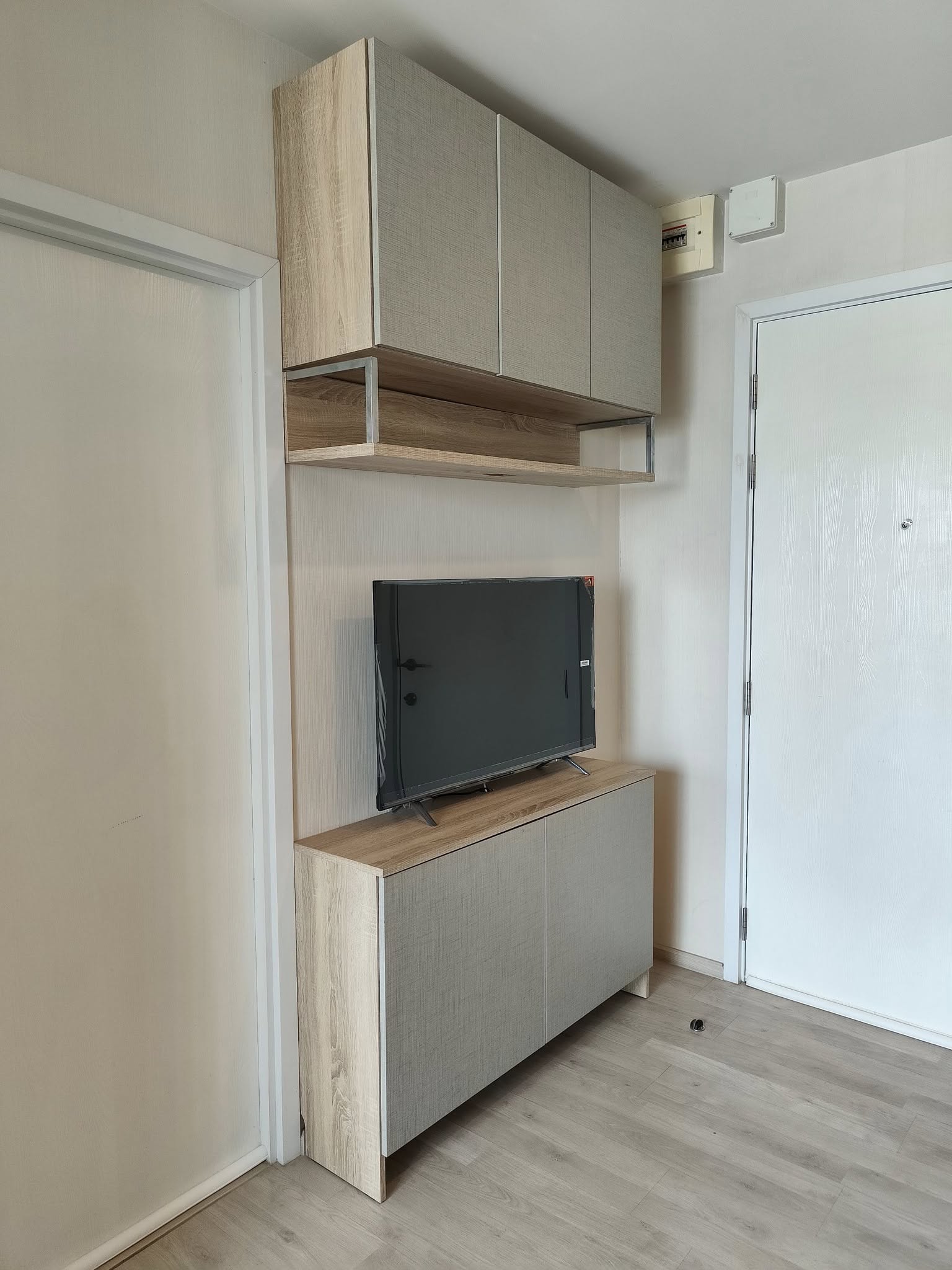 ปล่อยเช่า Plum Condo Central Station (Phase 1) : พลัม คอนโด เซ็นทรัล สเตชั่น (เฟส 1) - โซนพื้นที่ MRT สามแยกบางใหญ่ 1ห้องนอน 1ห้องน้ำ - ขนาดห้อง 26.49 ตรม. ชั้น 12 - ให้เช่า 8,000 ต่อเดือน