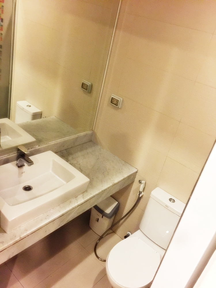 ปล่อยเช่าคอนโด Happy Condo Ladprao 101 (แฮปปี้ คอนโด ลาดพร้าว 101) - Studio 1ห้องน้ำ 1ห้องครัว - ใกล้ MRT ลาดพร้าว 101 - ขนาดห้อง 28 ตรม. ชั้น 2