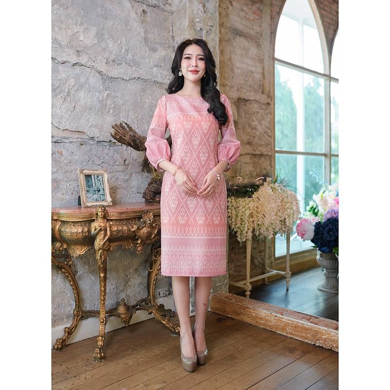 kudapy เดรสสั้นสีโทนชมพู/สีโทนเขียว ลายไทย ดีไซน์เก๋แขนยาวปลายบอลลูน มีซับในทั้งชุดแต่งซิปหลัง
