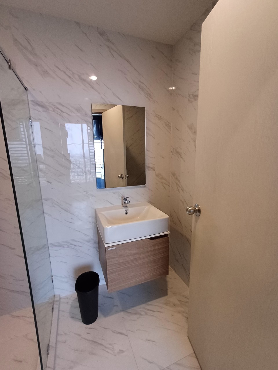 คอนโด IDEO Mobi Sukhumvit Eastpoint (ไอดีโอ โมบิ สุขุมวิท อีสต์พอยท์) High Rise โซนพื้นที่ BTS บางนา ให้เช่าห้องแบบ Studio 1ห้องน้ำ 1ครัวปิด ขนาดห้อง 26 ตรม. ชั้น 16