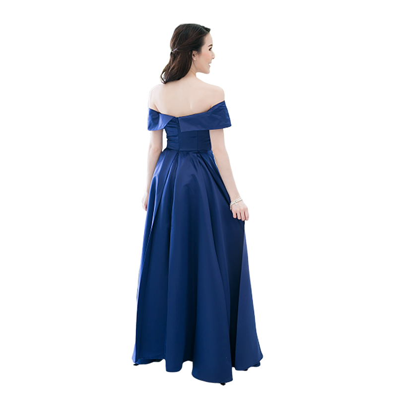 kudapy ชุดราตรียาวเปิดไหล่สีน้ำเงิน ตัวเดรสเปิดไหล่ กระโปรงยาวทรงบานงานหรูามากค่ะ มีซับใน ซิบหลังอย่างดีค่ะ