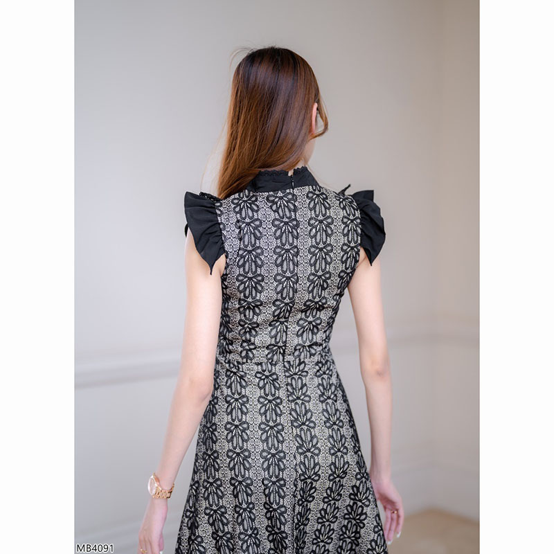 kudapy เดรสยาวสีขาว/สีดำ ลูกไม้กระโปรงบานยาว ลายดอกไม้เต็มชุด ซิมหลังใส่ออกงาน ใส่เที่ยวสวยดูดีมากๆ