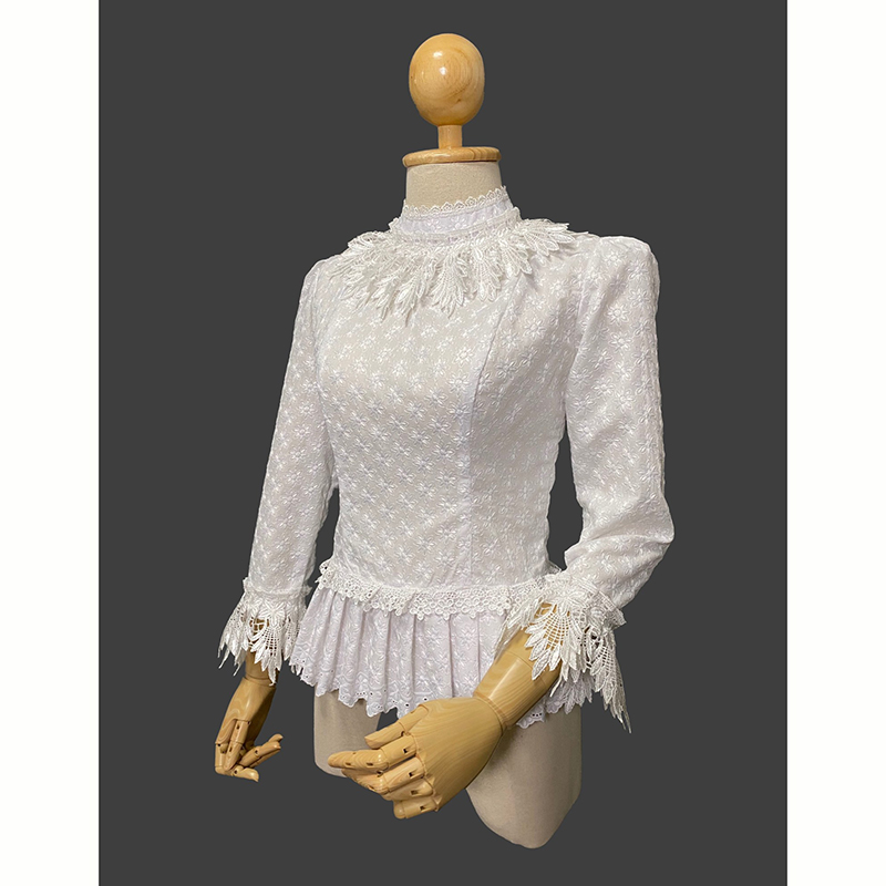 kudapy เสื้อคอตตอนเนื้อนิ่ม สวยงามที่สุด ใส่สบาย ซิปหลัง ทรงคอตั้ง ไหล่จีบ แต่งลูกไม้ระบายคอ