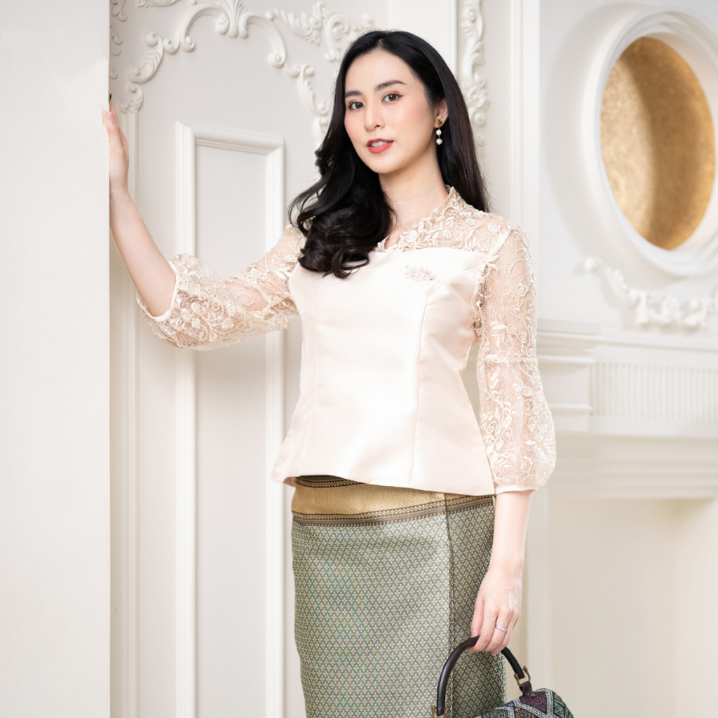 kudapy ชุดเซทสีทอง เสื้อแขนลูกไม้+ผ้าถุงผ้าไหมทอลาย