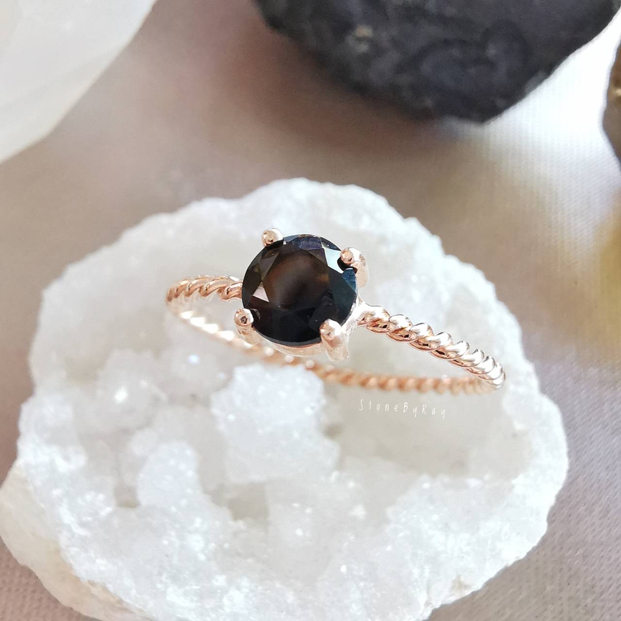 แหวนเงินหินสะเก็ดดาว Tektite