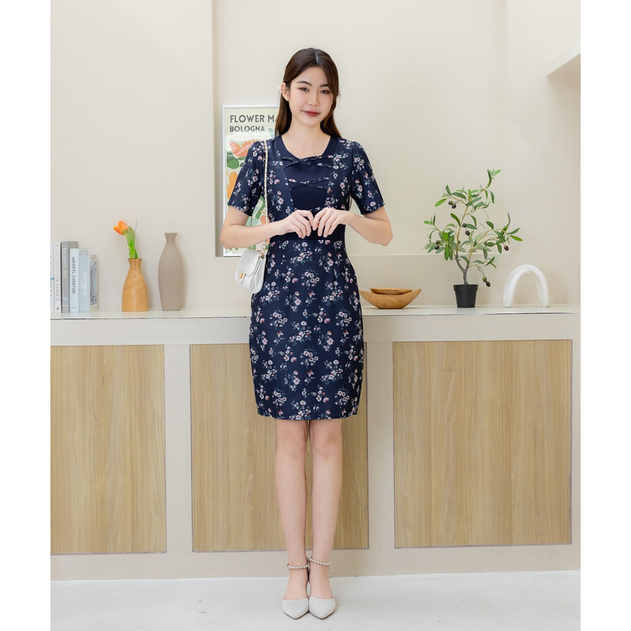 kudapy เดรสสั้นสีชมพู/สีฟ้า/สีกรม ใส่ทำงาน ลายดอกแถบคาดเอว