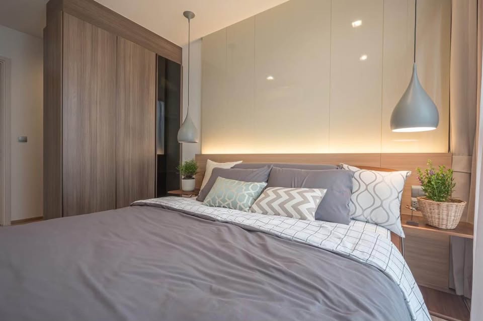 ชื่อโครงการ THE LINE Phahon - Pradipat (เดอะ ไลน์ พหล - ประดิพัทธ์) ให้เช่า 2นอน 1น้ำ ขนาด 52 ตรม ชั้น 19 ราคา 35,000