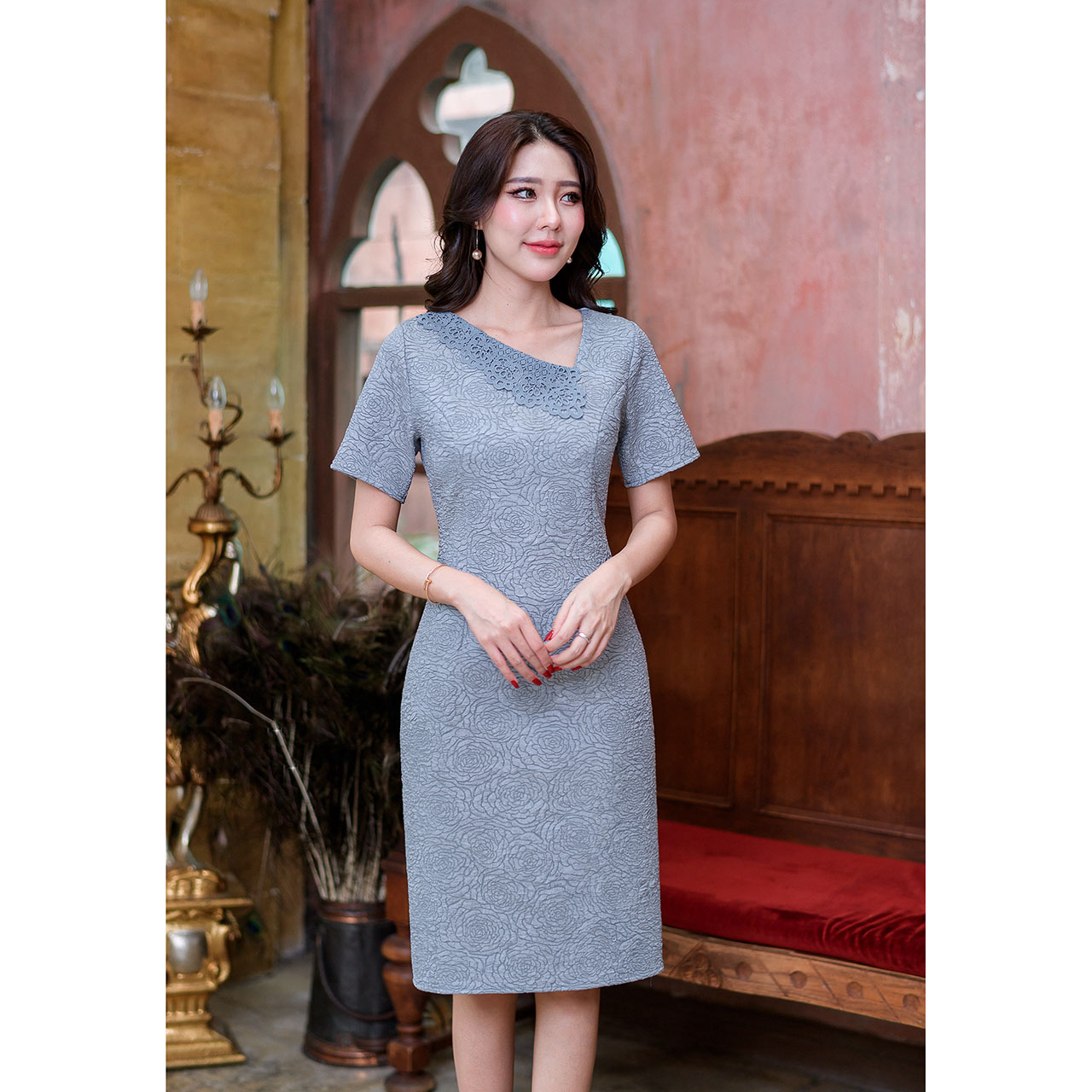 kudapy เดรสสั้น ผ้ากุหลาบปกเดี่ยวลูกไม้-ฟ้าเทา/สีชมพูกลีบบัว ผ้าลายกุหลาบ ใส่ออกงานสวยดูดี