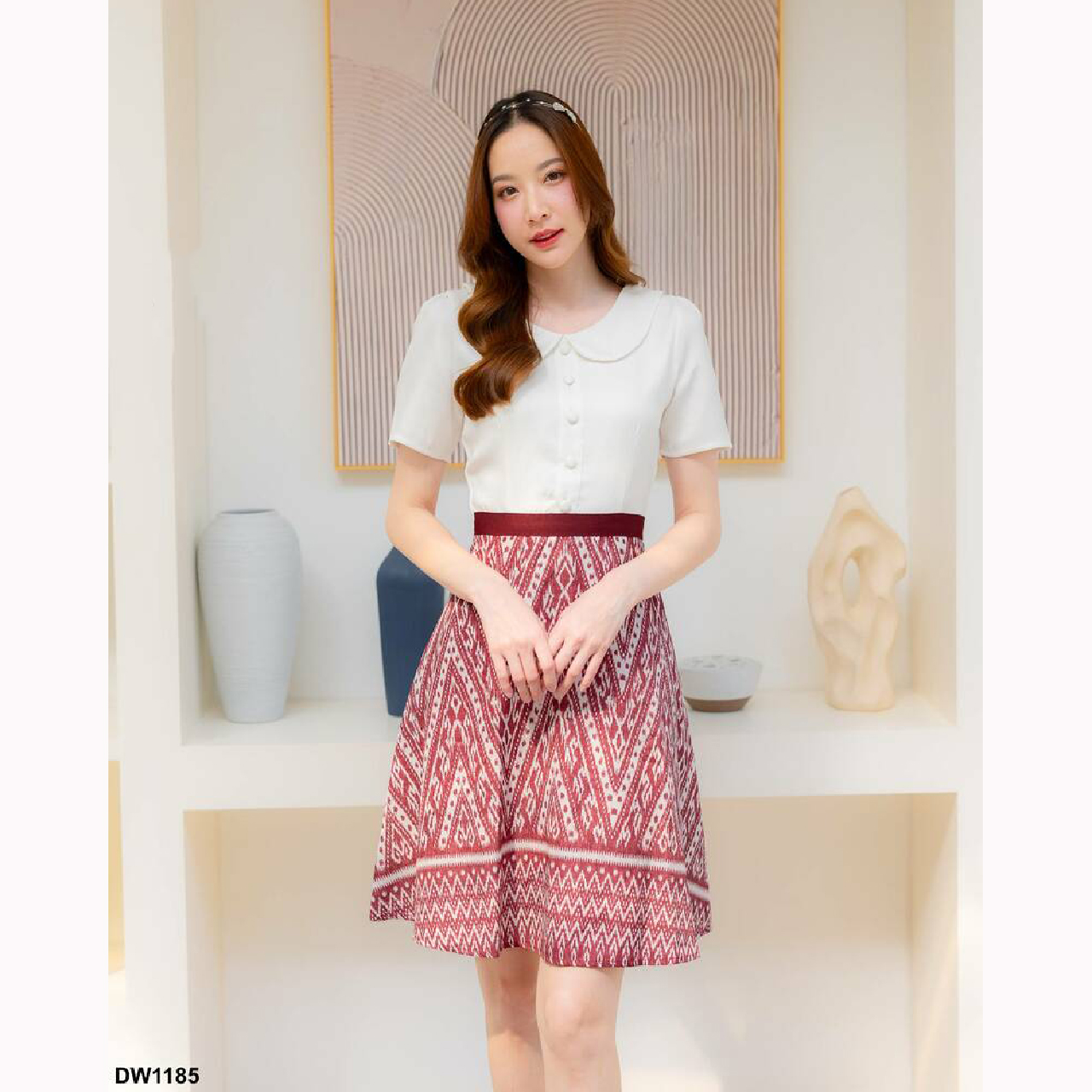 kudapy เดรสั้นสีชมพู/สีแดง/สีน้ำตาล/สีกรม คอปก งานกระดุมหน้า กระโปรงลายไทย งานสวยมากก แต่งขอบเอวใส่แล้วพรางหุ่น