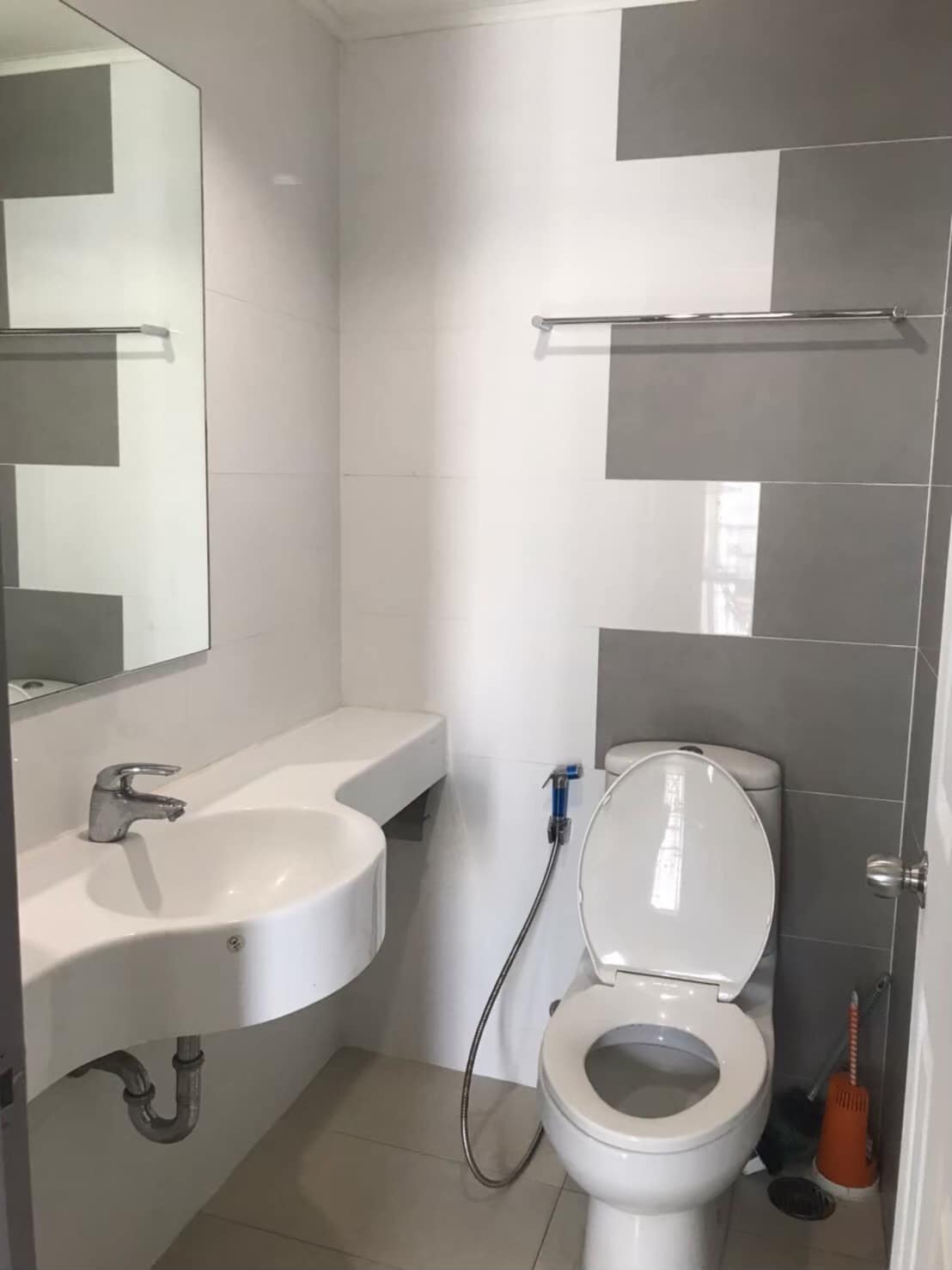 ปล่อยเช่าคอนโด ลุมพินี เพลส พระราม 4 - กล้วยน้ำไท (Lumpini Place Rama 4 - Kluaynamthai) - 1ห้องนอน 1ห้องน้ำ 1ห้องนั่งเล่น - ใกล้ BTS เอกมัย - ขนาดห้อง 30 ตรม. ชั้น 15