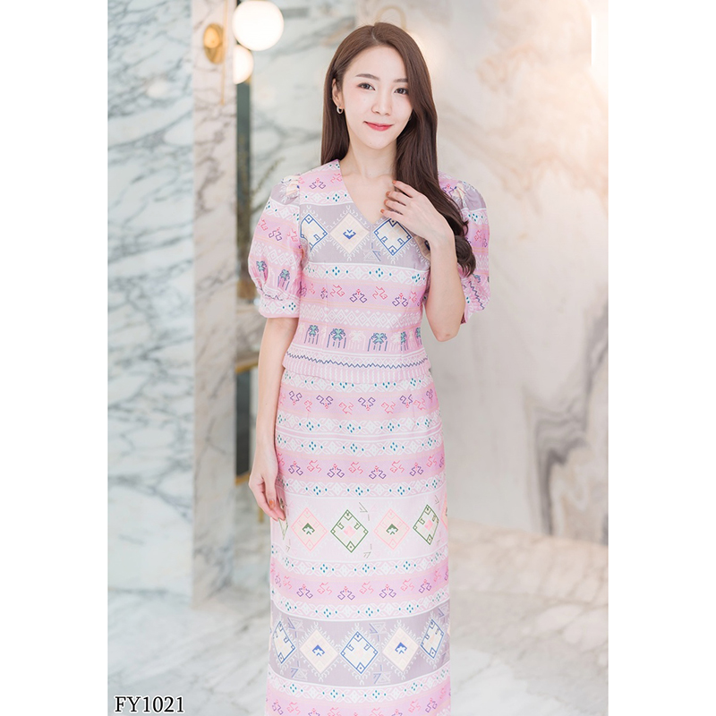 kudapy เดรสยาวสีชมพู/สีกรม คอวีแขนตุ๊กตาลายไทย สวยดูดี