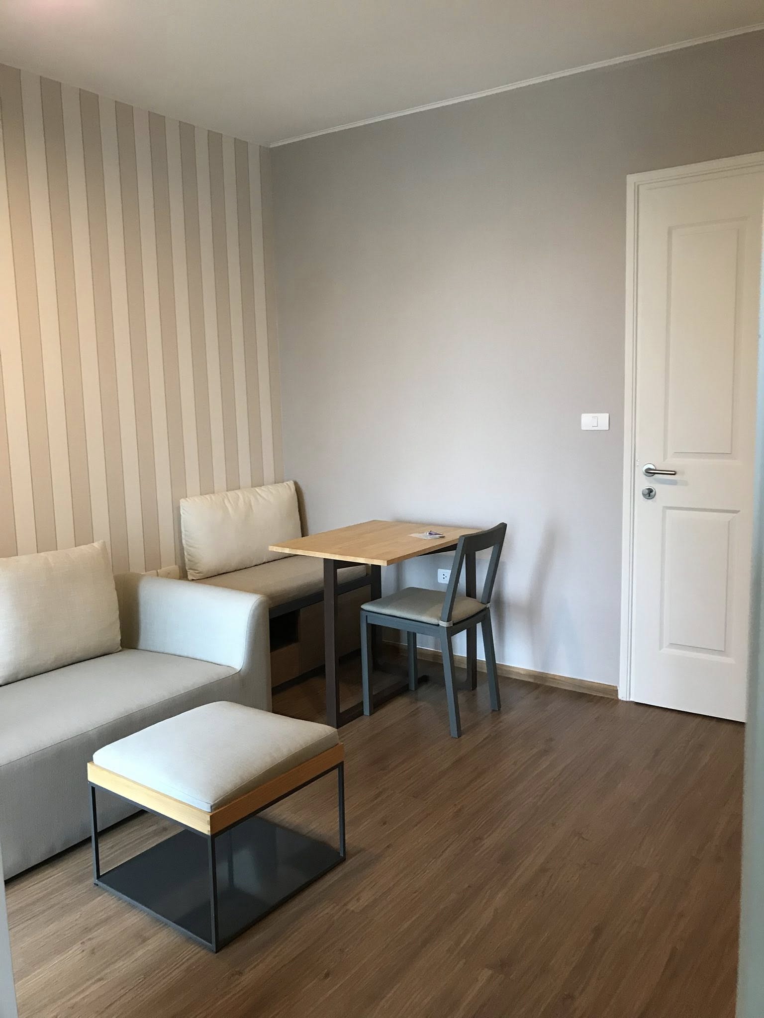 ให้เช่าคอนโด U Delight @ Huamak Station (ยู ดีไลท์ แอท หัวหมาก สเตชั่น) High Rise โซนพื้นที่ ม.เอแบค MRT ศรีกรีฑา ห้องแบบ 1ห้องนอน 1ห้องน้ำ