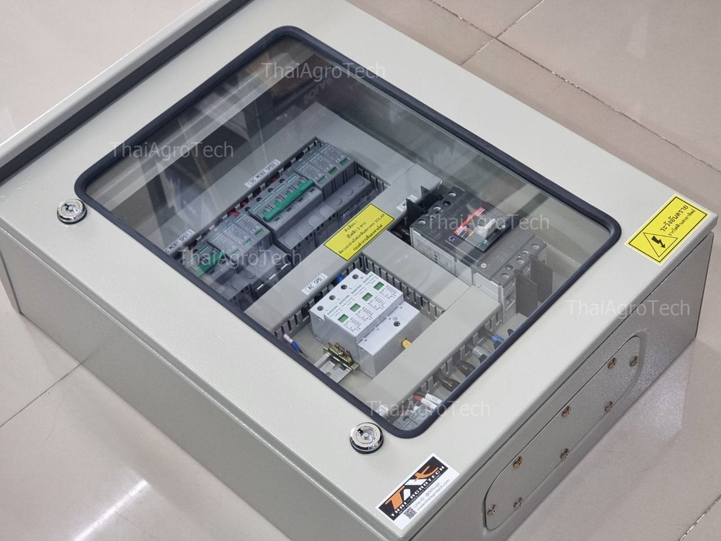 ตู้คอมบายเนอร์ สำหรับระบบโซล่าเซลล์ ออนกริด 2สตริง ดีซี 1000 โวลต์ AC-DC combiner box DC 1000Vdc 2string 3Phaseขนาด 10-15-20kw 3phase ongrid system MCCB, ABB, Suntree DENCO ตู้หน้ากระจกสองชั้น IP45