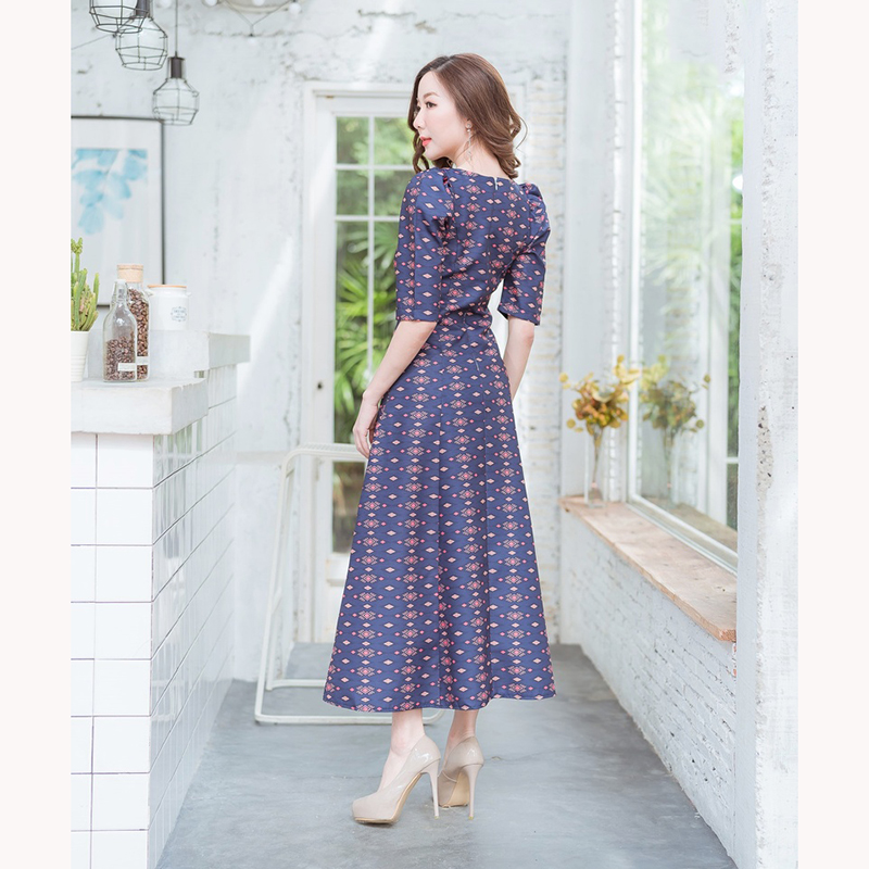 kudapy เดรสยาวผ้าไทยพิมพ์ลายสีแดง/สีชมพู/สีกรม คอเหลี่ยม หยักแขนตุ๊กตา ลายไทยทรงสวย