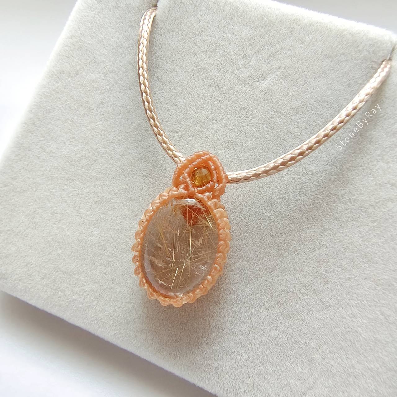 สร้อยคอเชือกจี้หินไหมทอง Rutilated Quartz